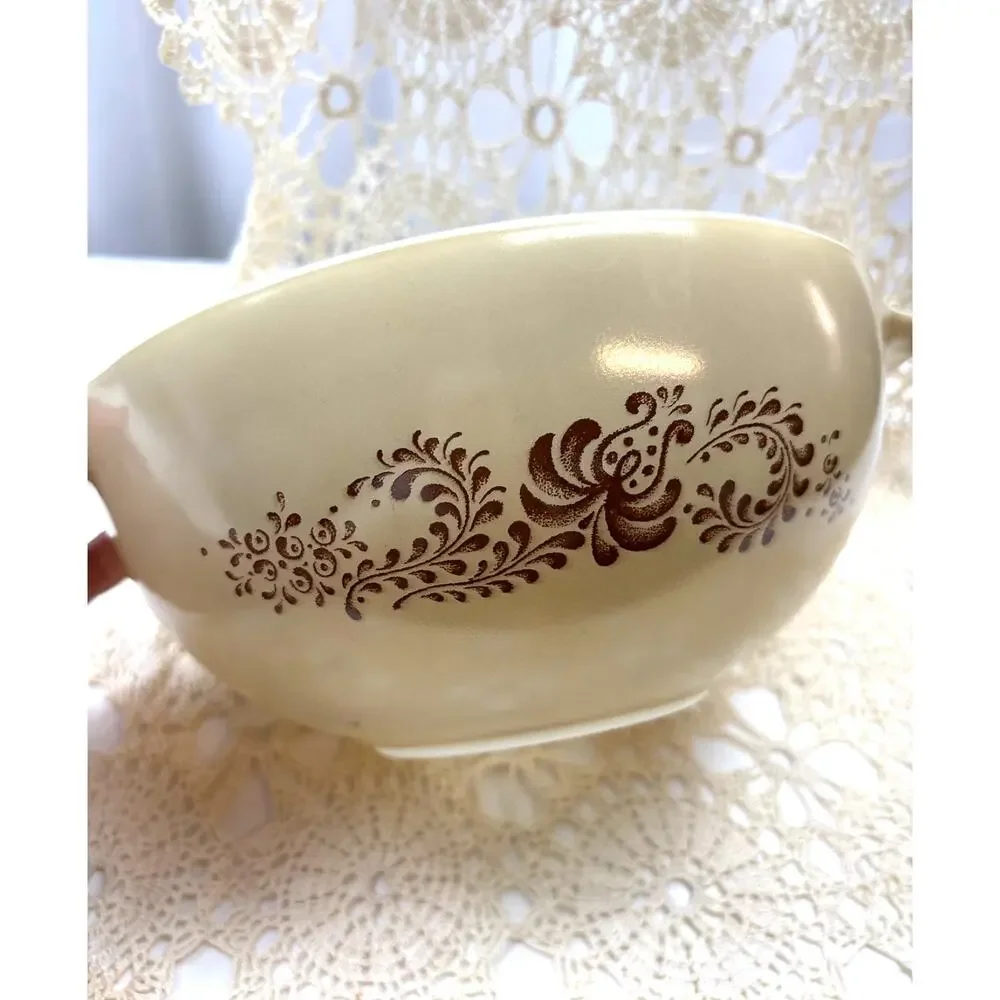 Vintage Pyrex Homestead Cinderella Mixing Bowl Folk Art Country Kitchen 70s/80s